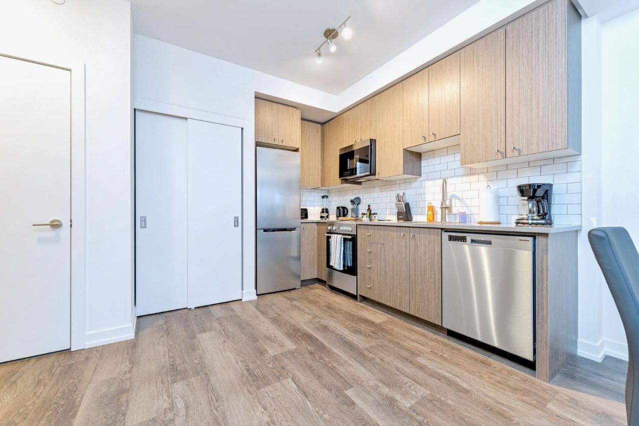 Luxurious 1Br Condo - Stunning City Views Kitchener Kültér fotó